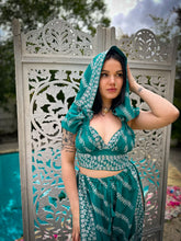 Load image into Gallery viewer, Turquoise Diamonds Jasmine Set
