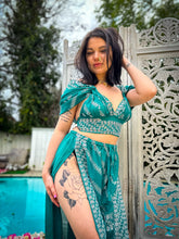 Load image into Gallery viewer, Turquoise Diamonds Jasmine Set
