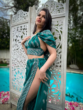Load image into Gallery viewer, Turquoise Diamonds Jasmine Set
