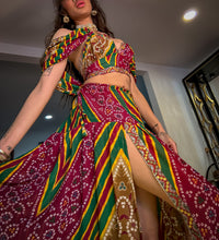 Load image into Gallery viewer, Bandhani Springs Goddess Set
