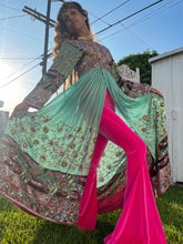 Load image into Gallery viewer, Hot Girl Pink Velvet Flare Pants
