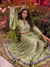 Load image into Gallery viewer, Peridot Princess Set (raw edge fabric)
