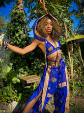 Load image into Gallery viewer, Sapphire Gold Jasmine Set
