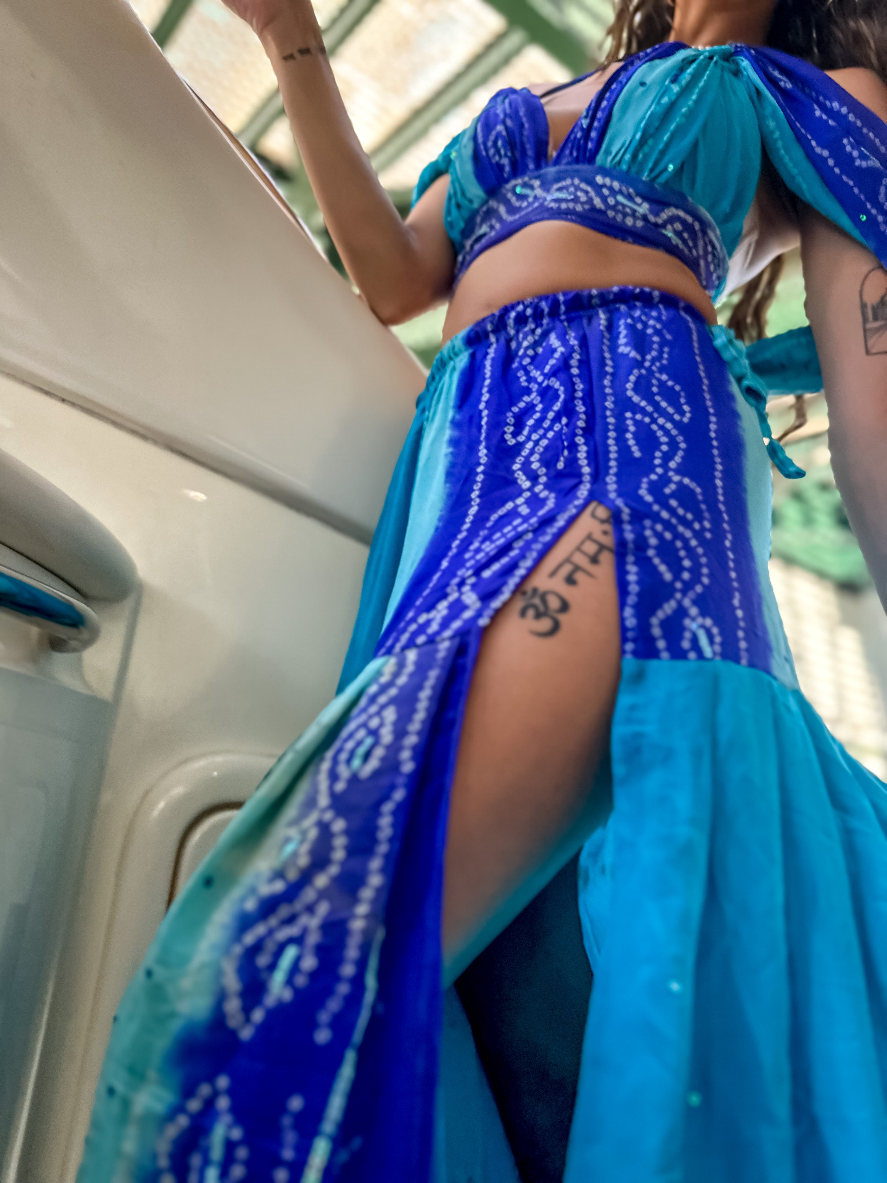 Blue Tiger Bandhani Goddess Set