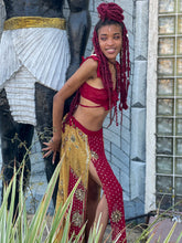 Load image into Gallery viewer, The Golden Heart Fire Ruffle  set
