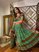 Load image into Gallery viewer, Galactic Emerald Goddess Set
