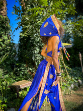 Load image into Gallery viewer, Sapphire Gold Jasmine Set

