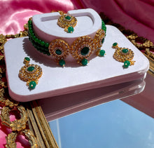Load image into Gallery viewer, The Emerald Empire Necklace Set
