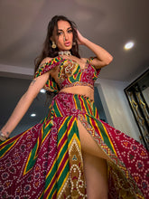 Load image into Gallery viewer, Bandhani Springs Goddess Set
