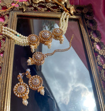 Load image into Gallery viewer, The 4 piece Diya Pearl Maharani Necklace Set
