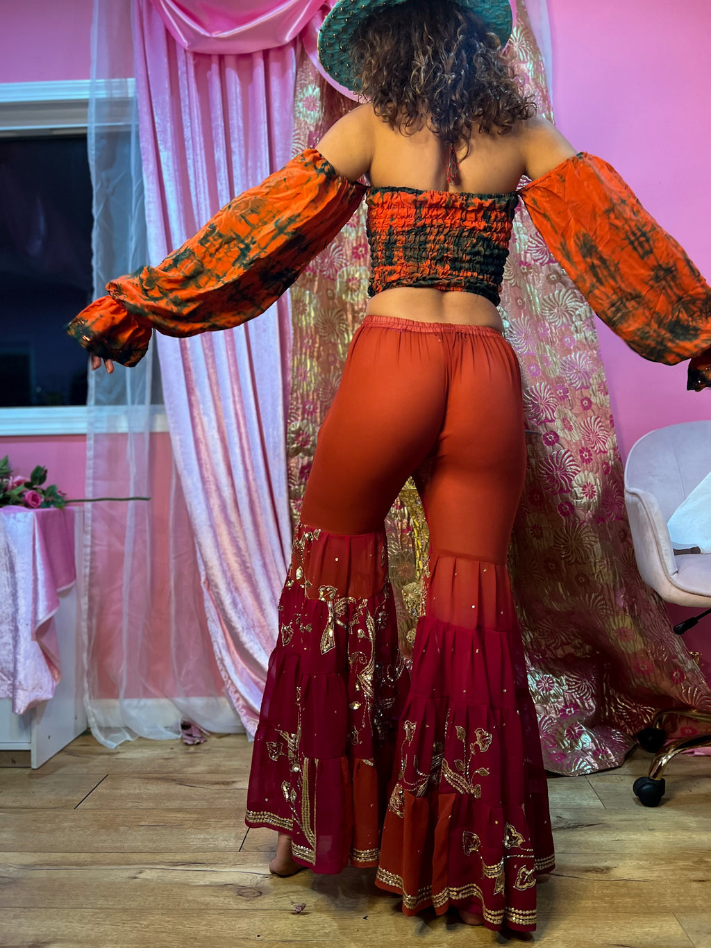 Lava Aura Scrunch Top