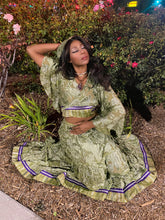 Load image into Gallery viewer, Peridot Princess Set (raw edge fabric)

