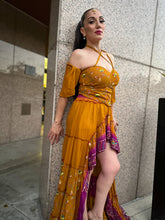 Load image into Gallery viewer, Bandhani Sunflower Goddess Set
