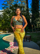 Load image into Gallery viewer, Emerald Whirlpool Halter Top
