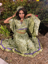 Load image into Gallery viewer, Peridot Princess Set (raw edge fabric)
