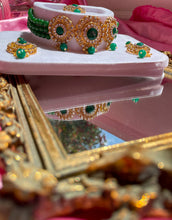 Load image into Gallery viewer, The Emerald Empire Necklace Set
