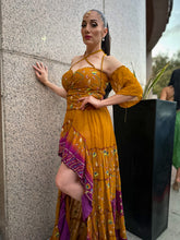 Load image into Gallery viewer, Bandhani Sunflower Goddess Set
