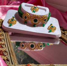 Load image into Gallery viewer, The Emerald Empire Necklace Set
